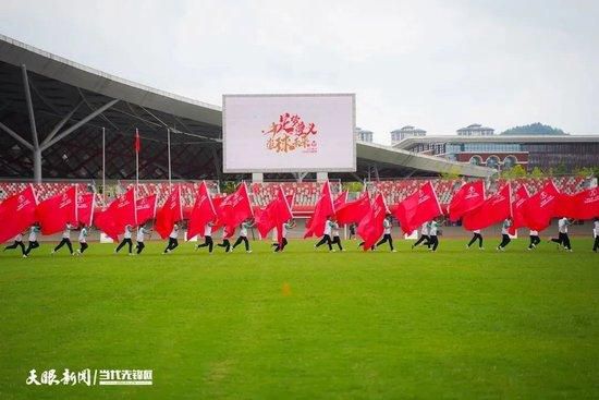 据《镜报》报道，霍芬海姆的荷兰前锋韦霍斯特去年冬窗租借加盟曼联时曾喜极而泣，但现在，他把自己在老特拉福德未能取得好成绩归咎于滕哈赫。